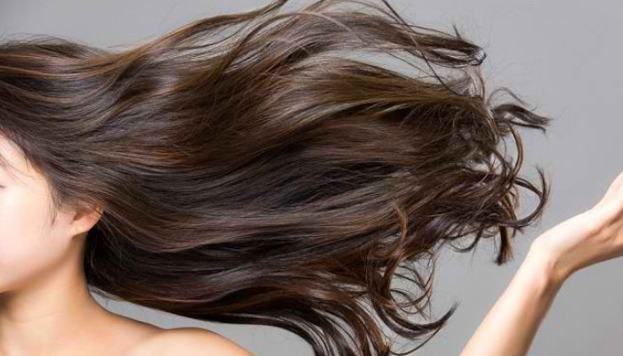 Tengah Viral di Medsos, Penggunaan Santan Sebagai Penyubur Rambut Alami