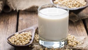 Studi Menunjukkan, Tidak Semua Susu Nabati Penuh Nutrisi Seperti Susu Sapi