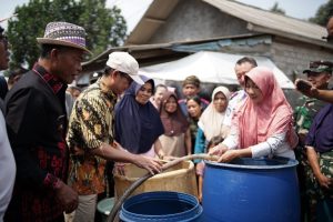 Kekeringan, Pemkab Subang Kirim Dua Tangki Air Bersih ke Wilayah Ciater
