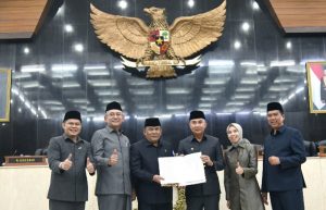 Hari Pertama Masuk Kerja, Penjabat Gubernur Jabar Tanda Tangani Nota Kesepakatan KUA dan PPAS Tahun 2024
