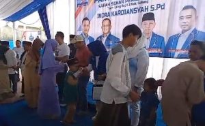 HUT Ke-22 Demokrat, Indra Kardiansyah Gelar Santunan Yatim dan Berbagi Ratusan Paket Sembako di Cipeundeuy Subang