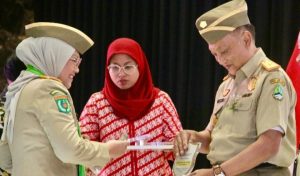 Disnakertrans Jabar Terima Penghargaan dalam Penegakan Hukum Ketenagakerjaan Tahun 2023