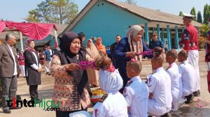 SMKN 2 Subang Lantik 747 Siswa Baru, Ortu Siswa Tak Kuasa Tahan Haru