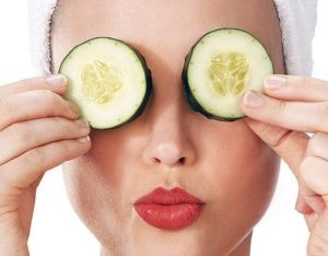 Penelitian Membuktikan Irisan Mentimun Bisa Bikin Mata Lebih Cantik dan Sehat