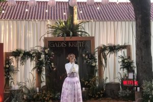 Nadin Amizah Nyanyikan Theme Song Serial “Gadis Kretek” yang Akan Tayang di Netflix