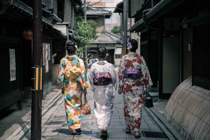 Pakaian Kimono Jepang