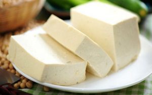 Selain Enak, Mengkonsumsi Tahu Ternyata Bermanfaat Bagi Kesehatan