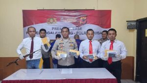 Dua Pemuda Gasak 4 Buah HP di Rumah Warga Sagalaherang Subang. Begitu Tertangkap Ngakunya Nyari Burung