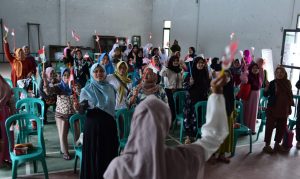 Aksi 17 Bidan di Jawa Barat Mengedukasi Gizi Masyarakat