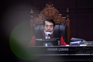 16 Guru Besar Hukum Melaporkan Ketua Mahkamah Konstitusi atas Dugaan Pelanggaran Etik