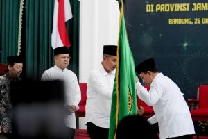 Bey Machmudin Berangkatkan Kafilah Jabar Menuju Ajang STQH Nasional di Jambi