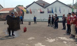 Waspada Kebakaran, KPU Purwakarta Gelar Pelatihan Penanganan Kebakaran