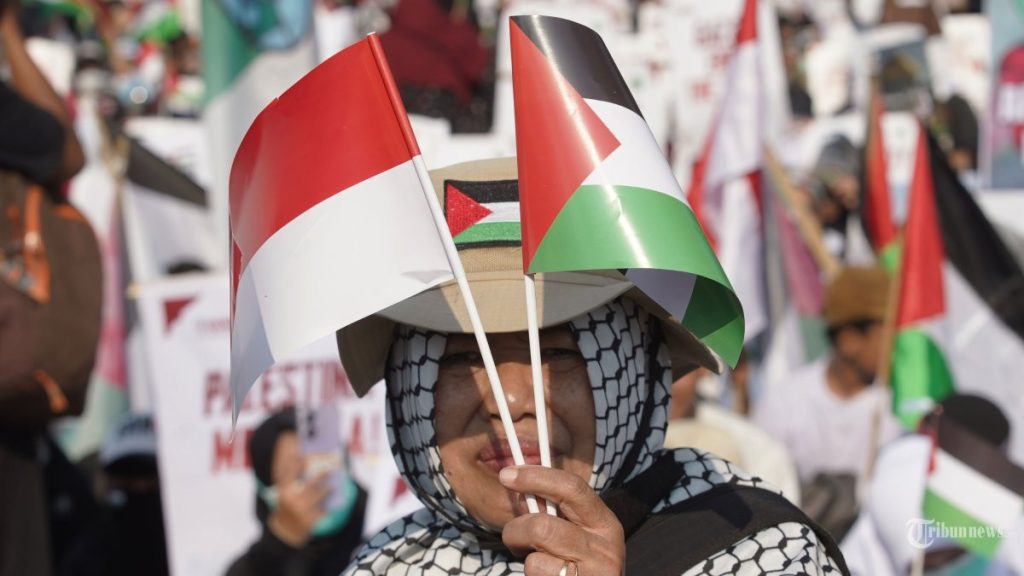 Indonesia Lakukan Aksi Damai di Monas, Bersatu dalam Solidaritas untuk Palestina