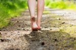 Puluhan Tahun Jalan Rusak, Pelajar di Cianjur Terpaksa Nyeker ke Sekolah