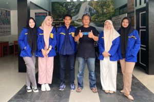Riset Bisnis Lokal, Mahasiswa STIESA Subang Kunjungi BUMDes Saluyu Desa Rawalele