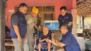 PT. DAHANA Berikan Kursi Roda untuk Veteran Subang.