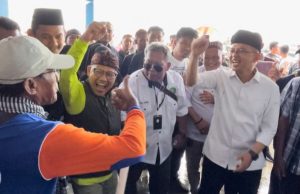 Berkunjung ke Subang, Cawapres Muhaimin Iskandar Adu Lelang Ikan