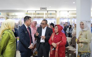 Dekranasda Diminta Produk Kerajinan Jabar Lebih Mendunia