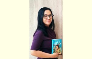 Mengenal Ratih Kumala, Penulis Hebat di Balik Kisah Menarik Gadis Kretek