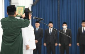 Gantikan Nashrudin Azis, Eti Herawati Dilantik sebagai Wali Kota Cirebon