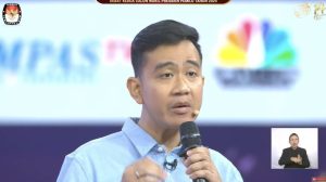 Gibran Tanggapi Gugatan Wanprestasi Almas Tsaqibbirru