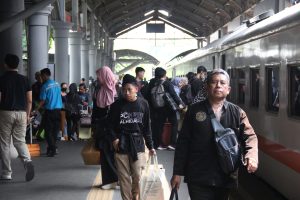 Hadapi Lonjakan Perjalanan Libur Nataru, Kemenkes Siapkan 2.000 Pos Kesehatan