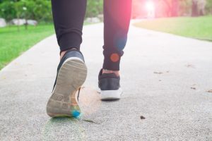 Berjalan Kaki Kurangi Risiko Aritmia, Ini Penjelasannya