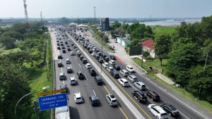 Pengalihan Lalu Lintas di Tol Jakarta-Cikampek Atasi Kepadatan Arus Balik Lebaran 2024