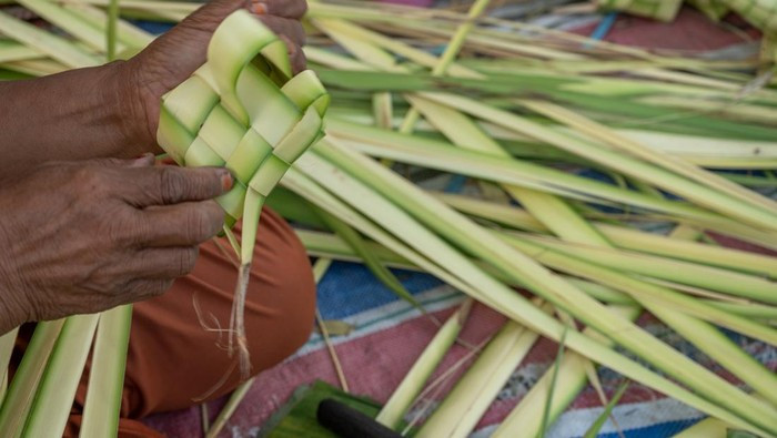 Ketupat jadi Hidangan saat perayaan natal di Palu