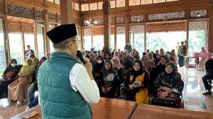 Lantik Jubir Emak-Emak, Timnas AMIN: Bidik Suara Desa