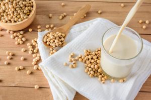 Mengenal Manfaat Luar Biasa Susu Kedelai untuk Kesehatan Tubuh