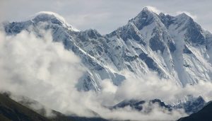 10 Gunung Tertinggi di Dunia, Yuk Ketahui Tinggi dan Letaknya!