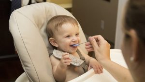 Si Kecil GTM, Lakukan 4 Tips Ini Agar Anak Mau Konsumsi Kembali MPASI!