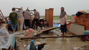 Angin Puting Beliung Hantam Indramayu, Puluhan Rumah Rusak