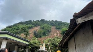 Longsor di Gunung Anaga Desa Sukamulya Purwakarta, 110 KK Dievakuasi