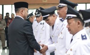 Pj. Bupati Subang Lantik Kepala Desa Terpilih, Sampaikan Pesan Menohok