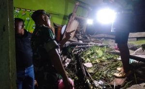 Lonsgor di Desa Cibuluh Subang Rusak Tiga Rumah