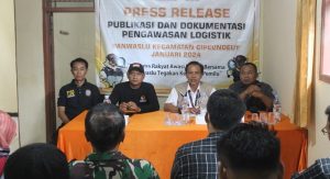 Jelang Distribusi ke PPK, Panwascam Cipeundeuy Subang Cek Kesiapan Gudang Logistik Pemilu