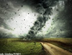 Mau Tau Apa Bedanya Tornado dan Puting Beliung? Begini Perbedaannya!