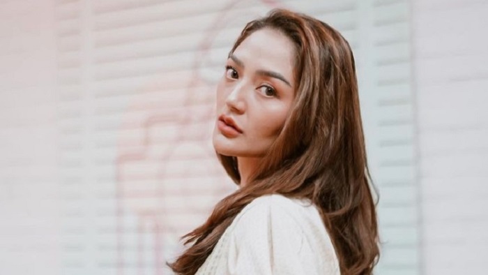 Siti Badriah Catat Sejarah! Lagu Lagi Syantik Ditonton 700 Juta Viewers