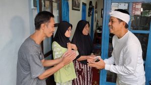 Kunjungi Keluarga KPPS Meninggal, Dedi Mulyadi: Pak Prabowo Tidak Akan Jadi Presiden Tanpa Jasa Mereka