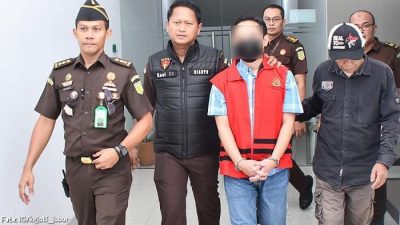 Tim Penyidik Kejati Jabar Menahan Tersangka Dugaan TIPIKOR Pasar Sindang Kasih Cigasong Majalengka