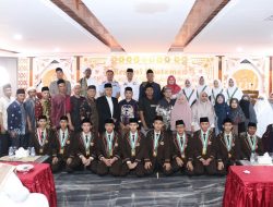 Ponpes Al-Ihya Milik Sultan Subang Mewisuda Belasan Santri Perdananya