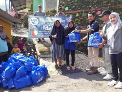 Jelang Lebaran, PT. Tirta Investama Pabrik Subang Tebar Ribuan Sembako untuk Warga