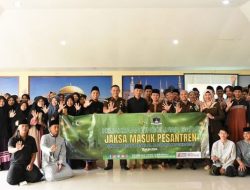 Berikan Pemahaman tentang Hukum, Kejati Jabar Gelar Program Jaksa Masuk Pesantren