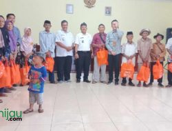 Berbagi Kebahagian, RS Hamori Subang Tebar Ratusan Bingkisan Sembako untuk Warga Jabong