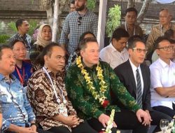 Elon Musk Resmikan Layanan Internet Starlink untuk Puskesmas di Bali