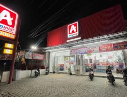 Alfamart Tertibkan Parkir Liar di Gerainya