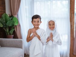 Inilah Hal yang Harus Diperhatikan Jika Mengajak Anak Umrah