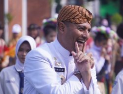 Hardiknas, Pj Bupati Subang Minta Guru Perhatikan Karakter dan Akhlak Anak Didik